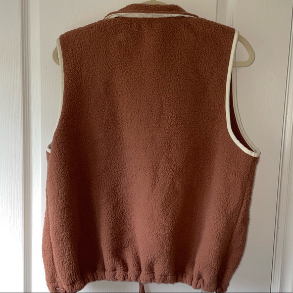 Simons Zip Vest - Picture 4 of 8